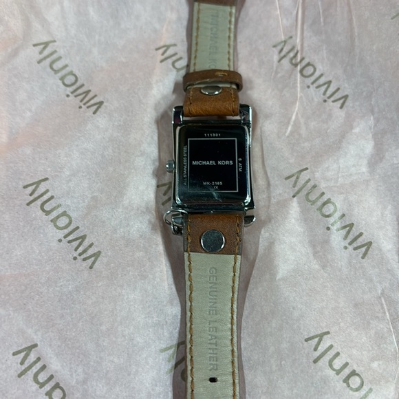 MICHAEL KORS MK-2185 Quartz Rectangular Unisex Wristwatch - Picture 4 of 8